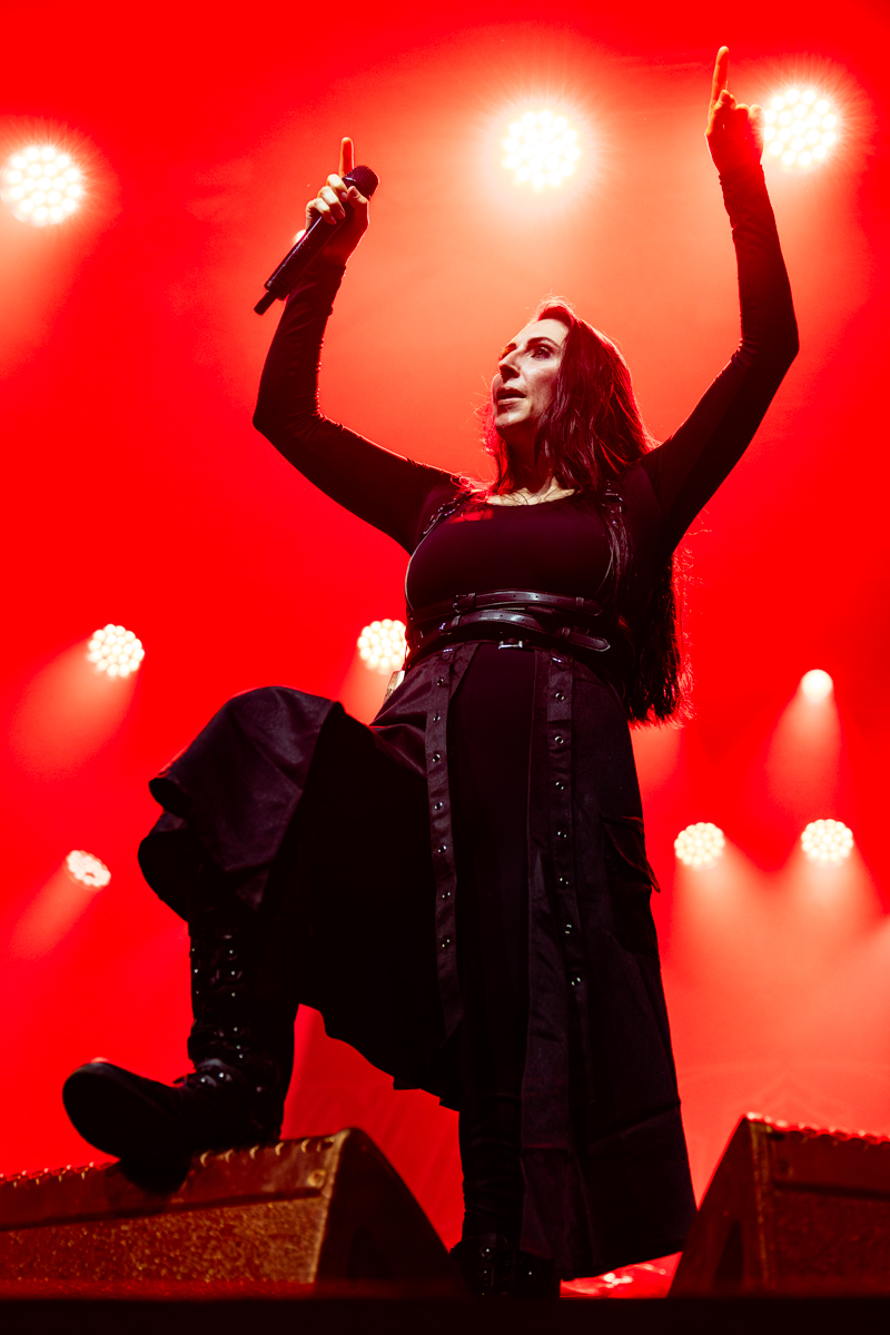 Unleash The Archer @ Pirate Metal Party, picture 12, photographed by Dorien Goetschalckx - FrontView Magazine