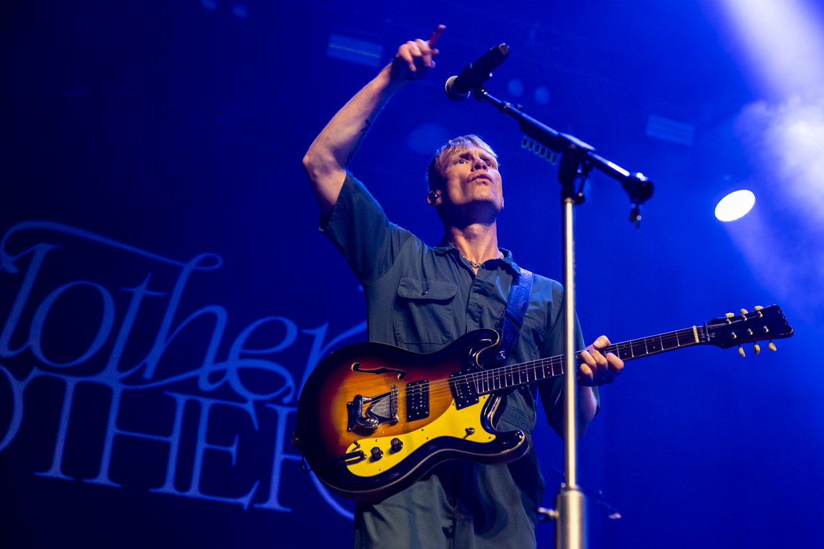 Mother Mother @ 013, picture 13, photographed by Dorien Goetschalckx - FrontView Magazine