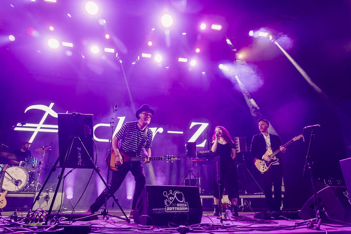 Fischer-Z @ Rock Zottegem, picture 15, photographed by Peter Smet - FrontView Magazine