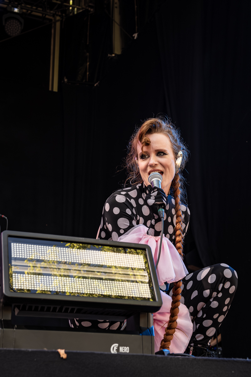 Merol @ Cactusfestival, picture 9, photographed by Bart Janssens - FrontView Magazine