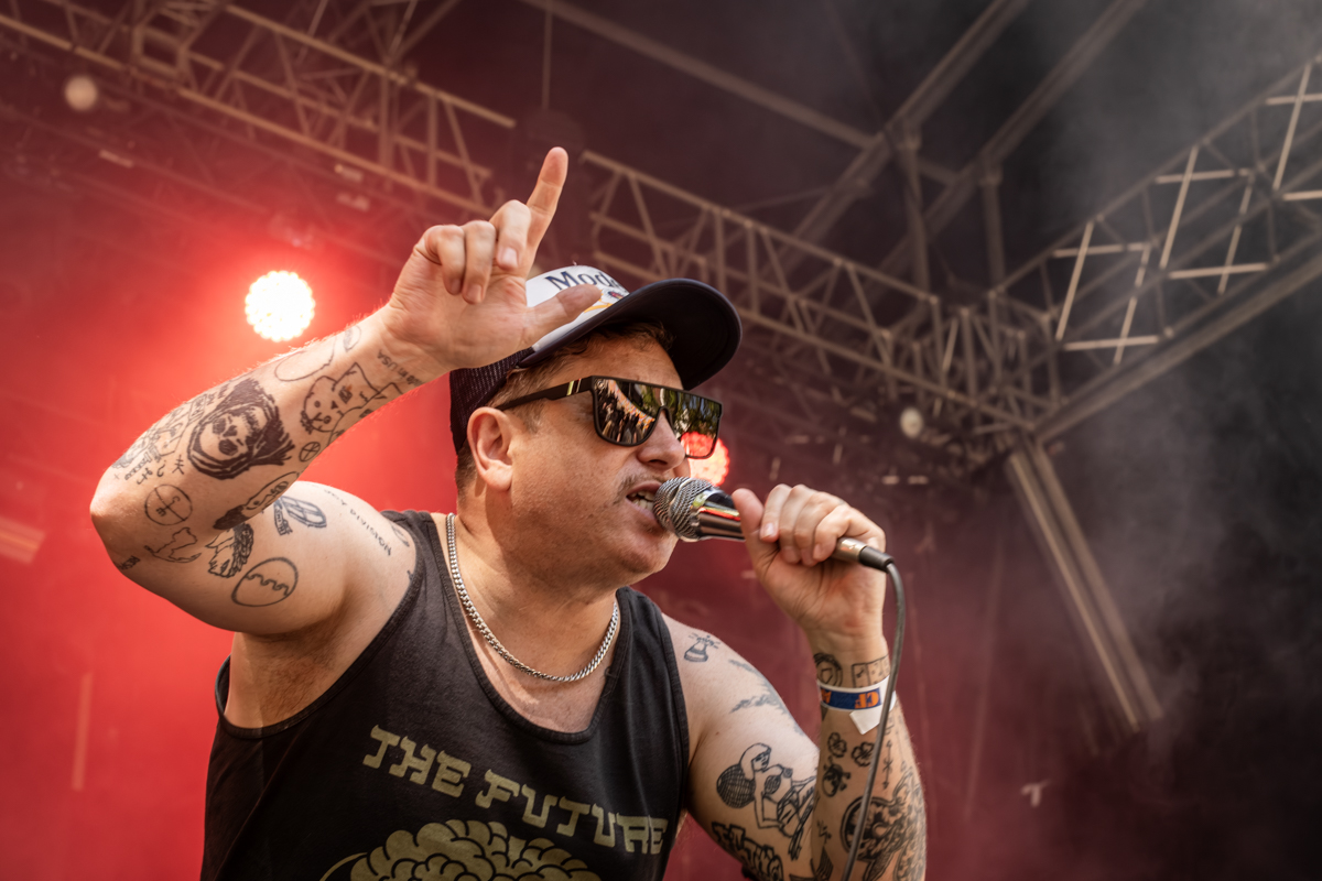 Warmduscher @ Cactusfestival, picture 4, photographed by Bart Janssens - FrontView Magazine