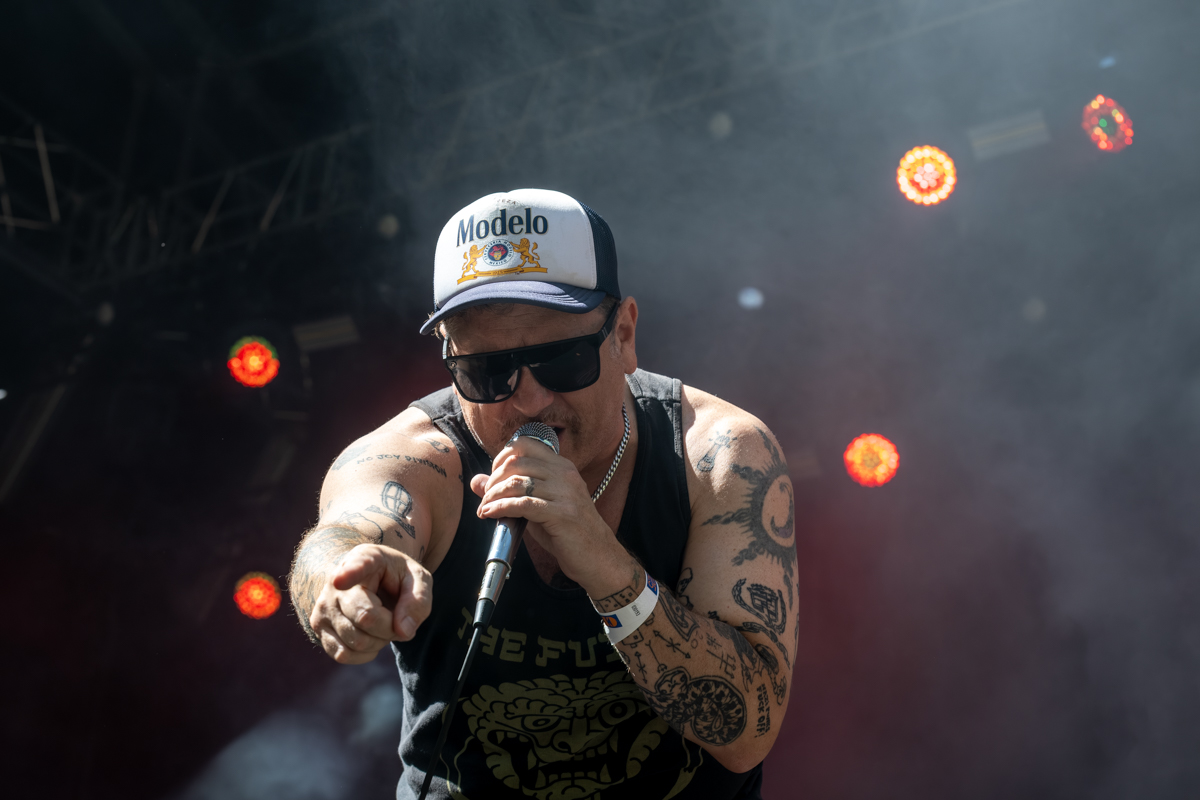 Warmduscher @ Cactusfestival, picture 6, photographed by Bart Janssens - FrontView Magazine