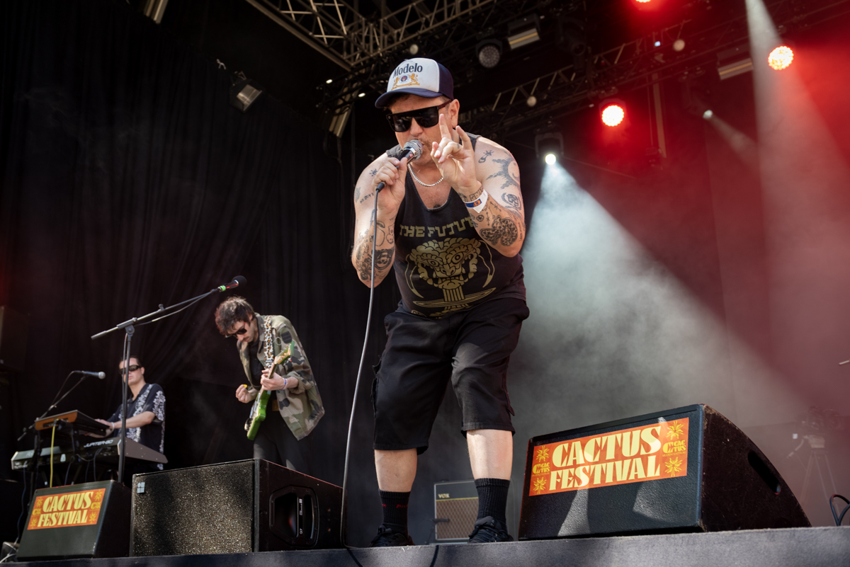 Warmduscher @ Cactusfestival, picture 11, photographed by Bart Janssens - FrontView Magazine