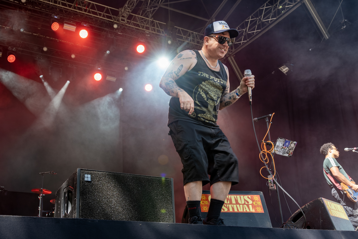 Warmduscher @ Cactusfestival, picture 14, photographed by Bart Janssens - FrontView Magazine