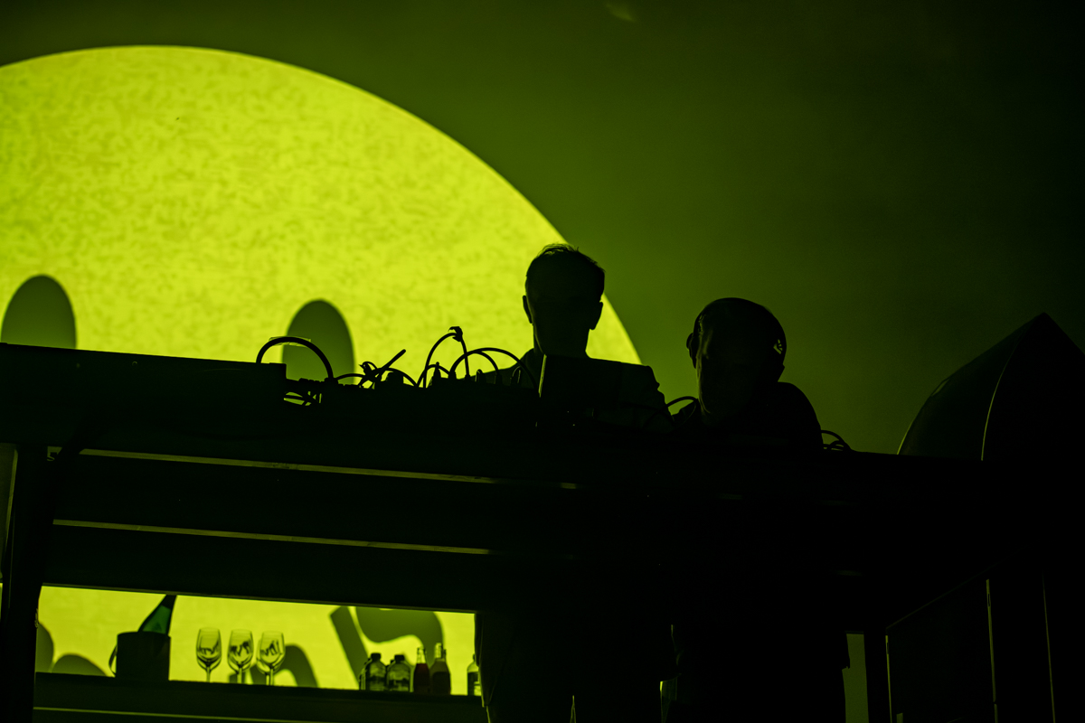 2manydjs @ Cactusfestival, picture 1, photographed by Bart Janssens - FrontView Magazine