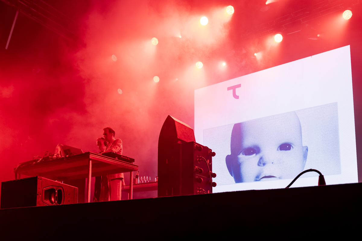 2manydjs @ Cactusfestival, picture 4, photographed by Bart Janssens - FrontView Magazine