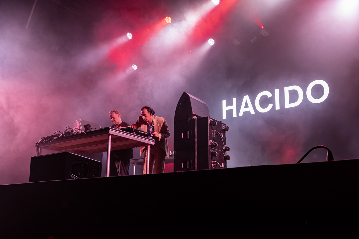 2manydjs @ Cactusfestival, picture 5, photographed by Bart Janssens - FrontView Magazine