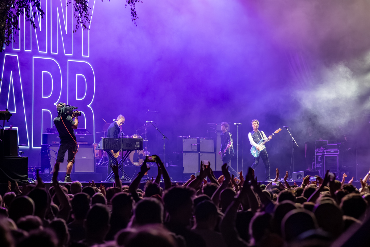 Johnny Marr @ Cactusfestival, foto 5, foto's door Bart Janssens - FrontView Magazine