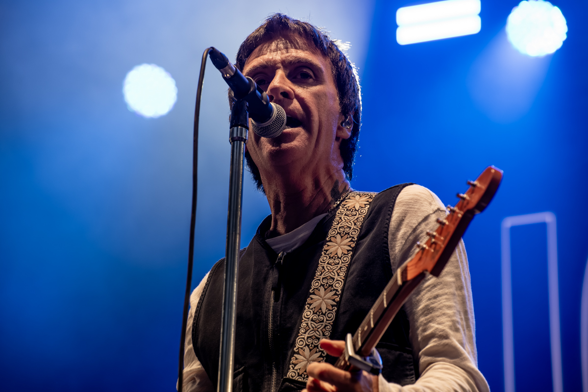 Johnny Marr @ Cactusfestival, foto 8, foto's door Bart Janssens - FrontView Magazine