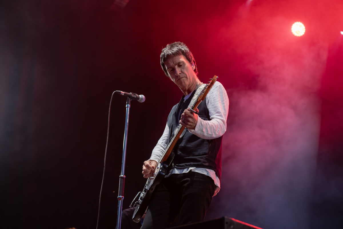Johnny Marr @ Cactusfestival, foto 19, foto's door Bart Janssens - FrontView Magazine