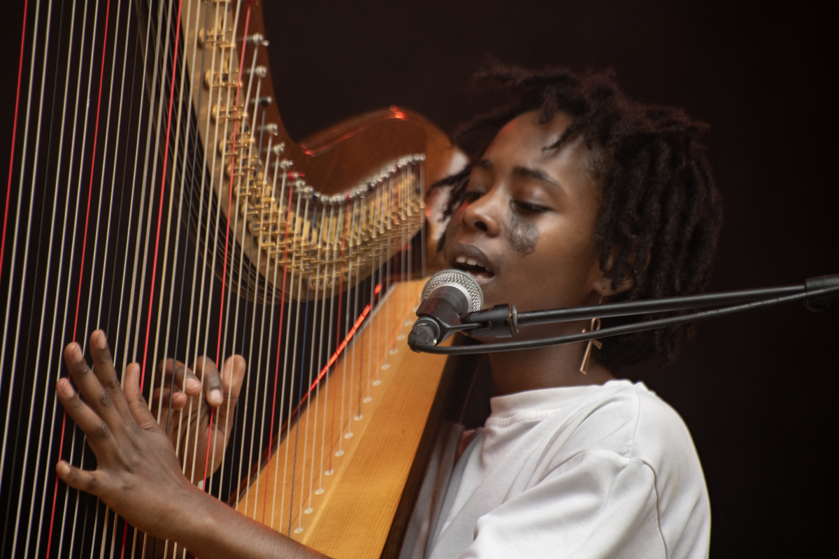 Sophye Soliveau @ Cactusfestival, foto 2, foto's door Bart Janssens - FrontView Magazine