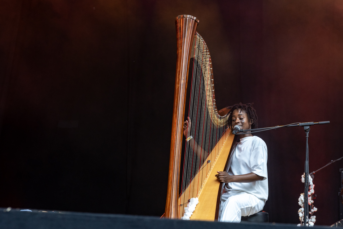 Sophye Soliveau @ Cactusfestival, foto 3, foto's door Bart Janssens - FrontView Magazine