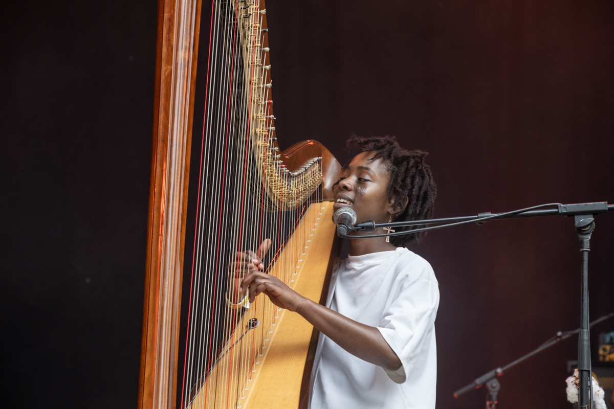 Sophye Soliveau @ Cactusfestival, foto 6, foto's door Bart Janssens - FrontView Magazine