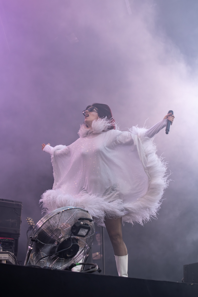 Sylvie Kreusch @ Cactusfestival, picture 2, photographed by Bart Janssens - FrontView Magazine