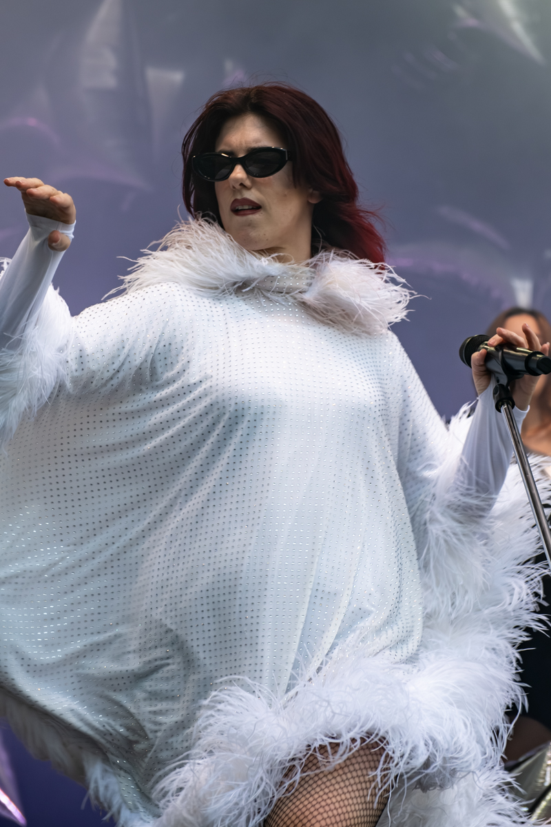 Sylvie Kreusch @ Cactusfestival, picture 6, photographed by Bart Janssens - FrontView Magazine