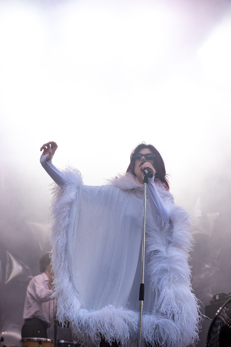 Sylvie Kreusch @ Cactusfestival, picture 13, photographed by Bart Janssens - FrontView Magazine