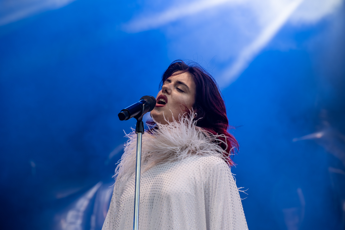 Sylvie Kreusch @ Cactusfestival, picture 15, photographed by Bart Janssens - FrontView Magazine