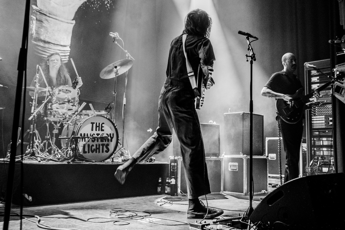 The Mystery Lights @ Nieuwe Nor, picture 7, photographed by Anoek Houben - FrontView Magazine