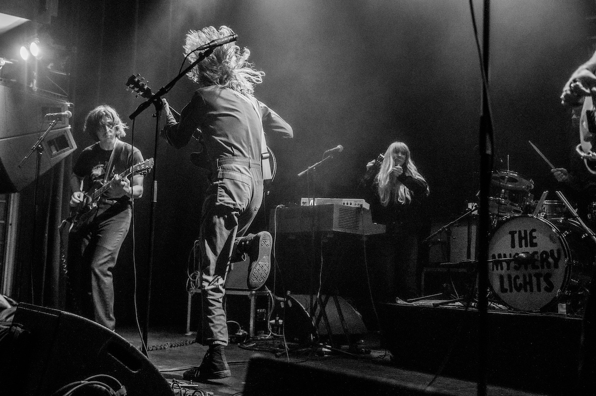 The Mystery Lights @ Nieuwe Nor, picture 9, photographed by Anoek Houben - FrontView Magazine