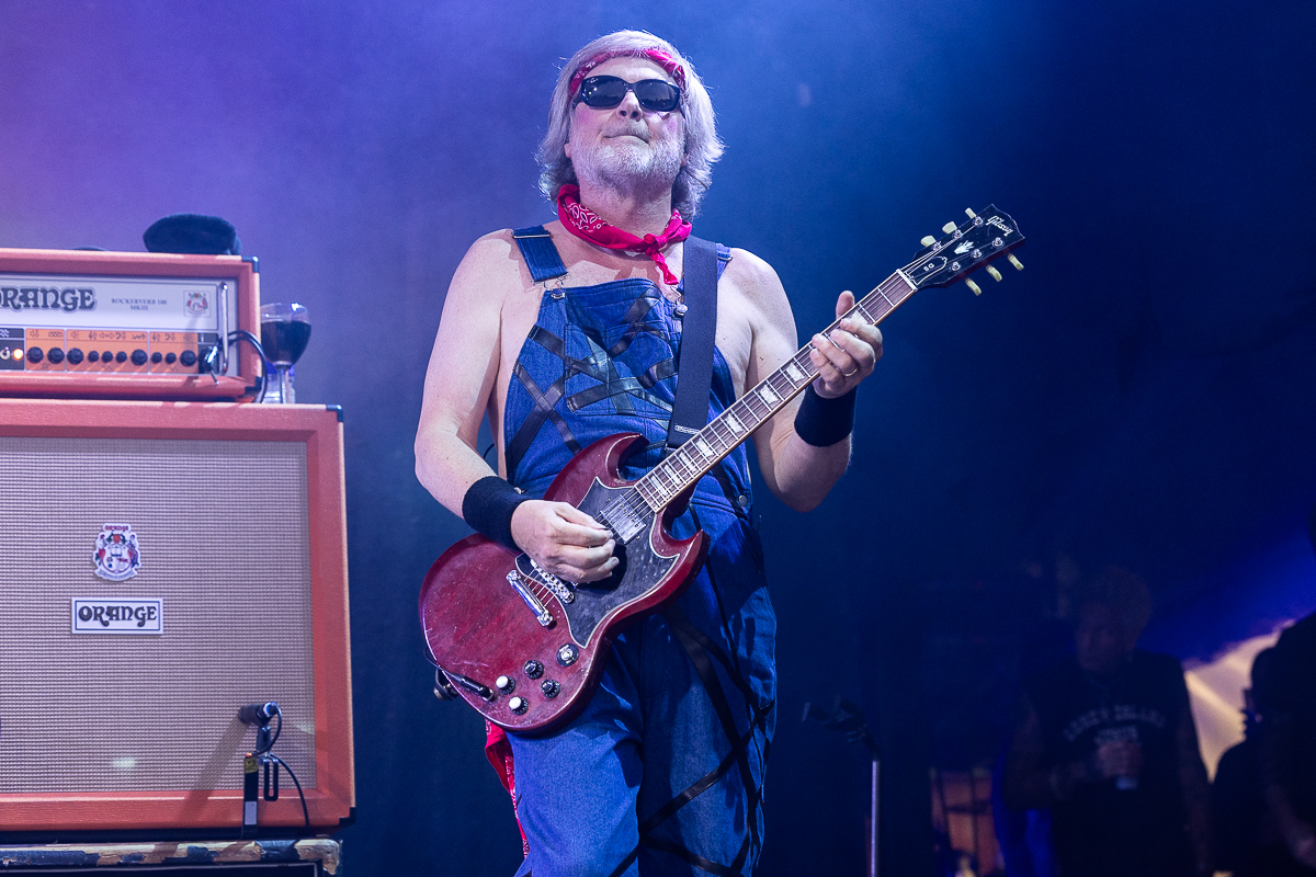 Turbonegro @ Sjock, foto 16, foto's door David Johnson - FrontView Magazine