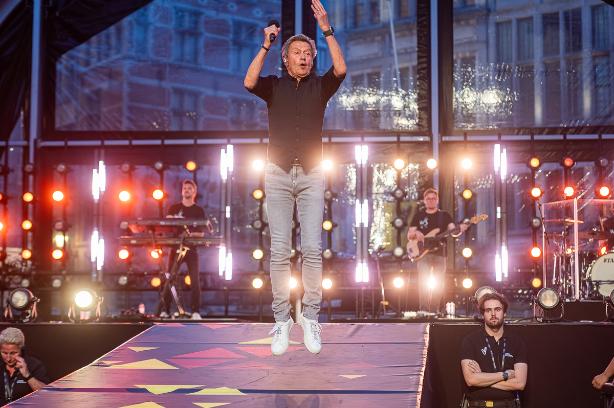 Willy Sommers @ Vlaanderen Feest - Antwerpen, picture 6, photographed by Dimitri Vanlommel - FrontView Magazine