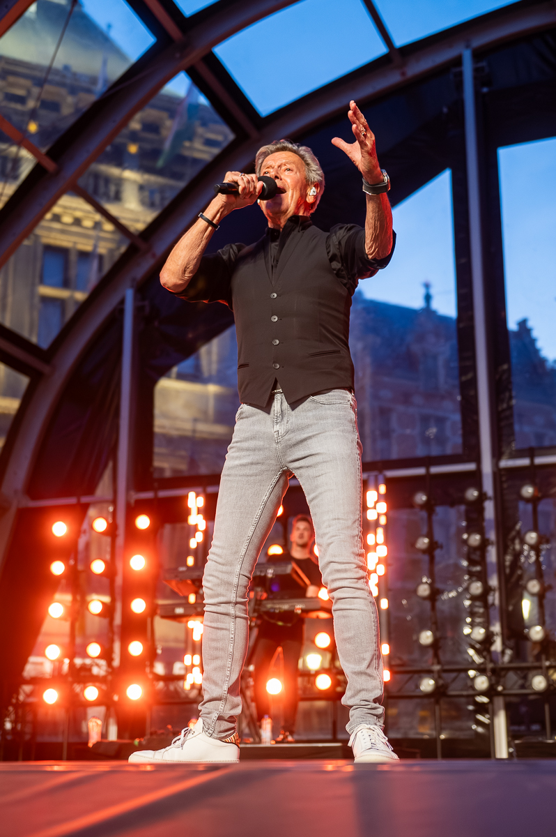 Willy Sommers @ Vlaanderen Feest - Antwerpen, picture 15, photographed by Dimitri Vanlommel - FrontView Magazine