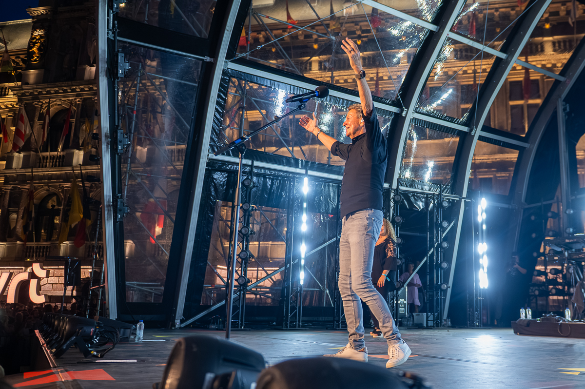 Willy Sommers @ Vlaanderen Feest - Antwerpen, picture 25, photographed by Dimitri Vanlommel - FrontView Magazine