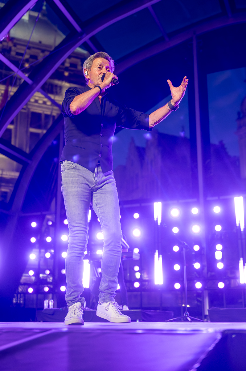 Willy Sommers @ Vlaanderen Feest - Antwerpen, picture 30, photographed by Dimitri Vanlommel - FrontView Magazine