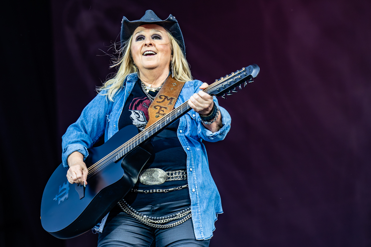 Melissa Etheridge @ Bospop, picture 6, photographed by Dorien Goetschalckx - FrontView Magazine