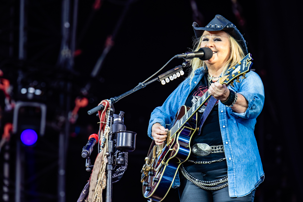 Melissa Etheridge @ Bospop, picture 9, photographed by Dorien Goetschalckx - FrontView Magazine