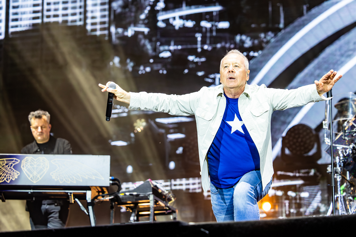 Simple Minds @ Bospop, picture 5, photographed by Dorien Goetschalckx - FrontView Magazine