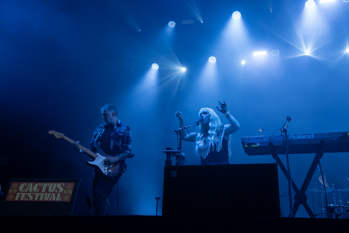 Slowdive @ Cactusfestival, picture 11, photographed by Bart Janssens - FrontView Magazine