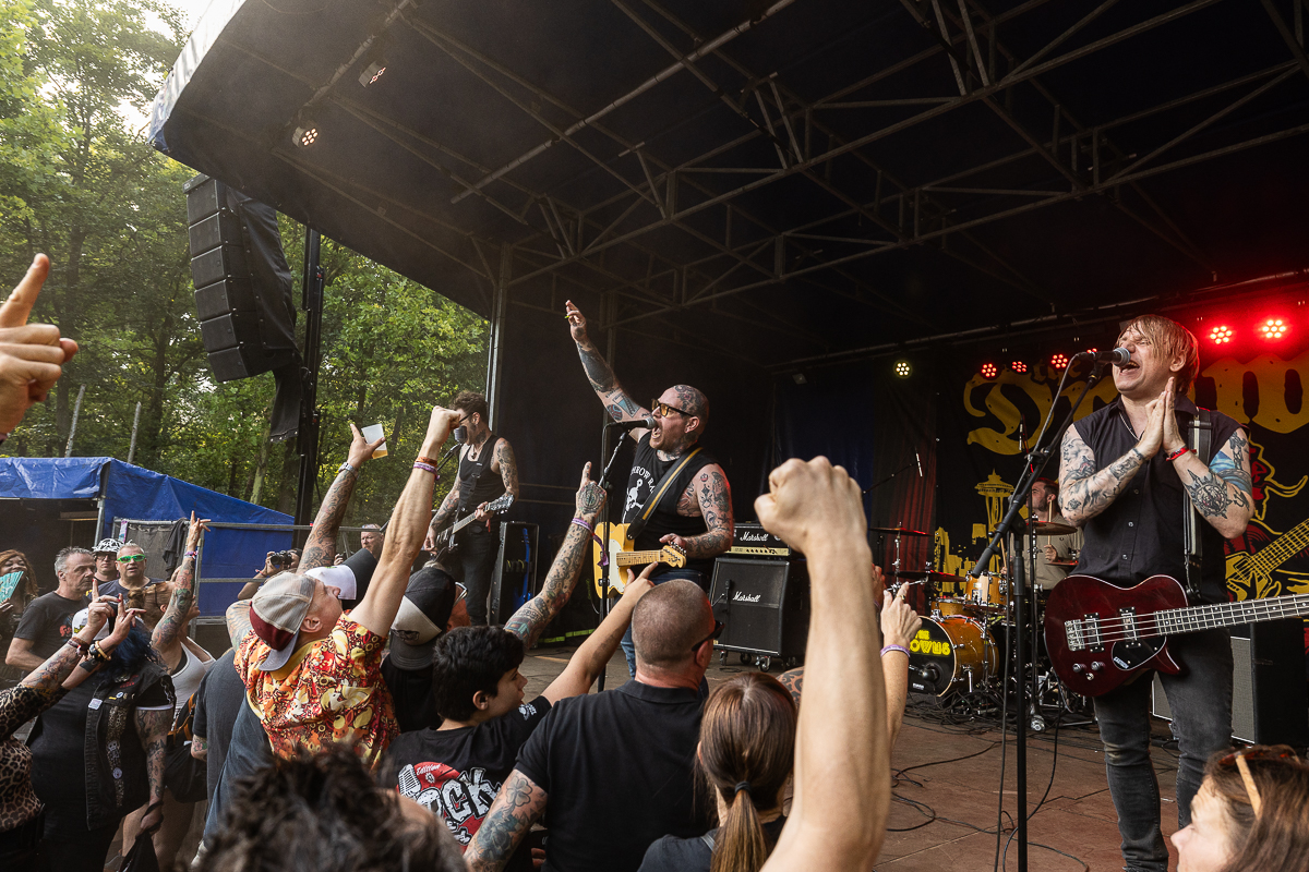 The Drowns @ Sjock, picture 14, photographed by David Johnson - FrontView Magazine