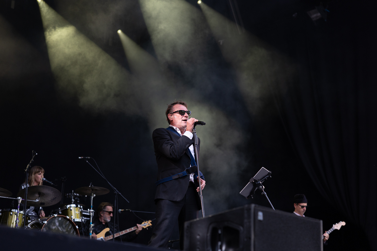 Daan @ Cactus festival, picture 1, photographed by Anais Callens - FrontView Magazine