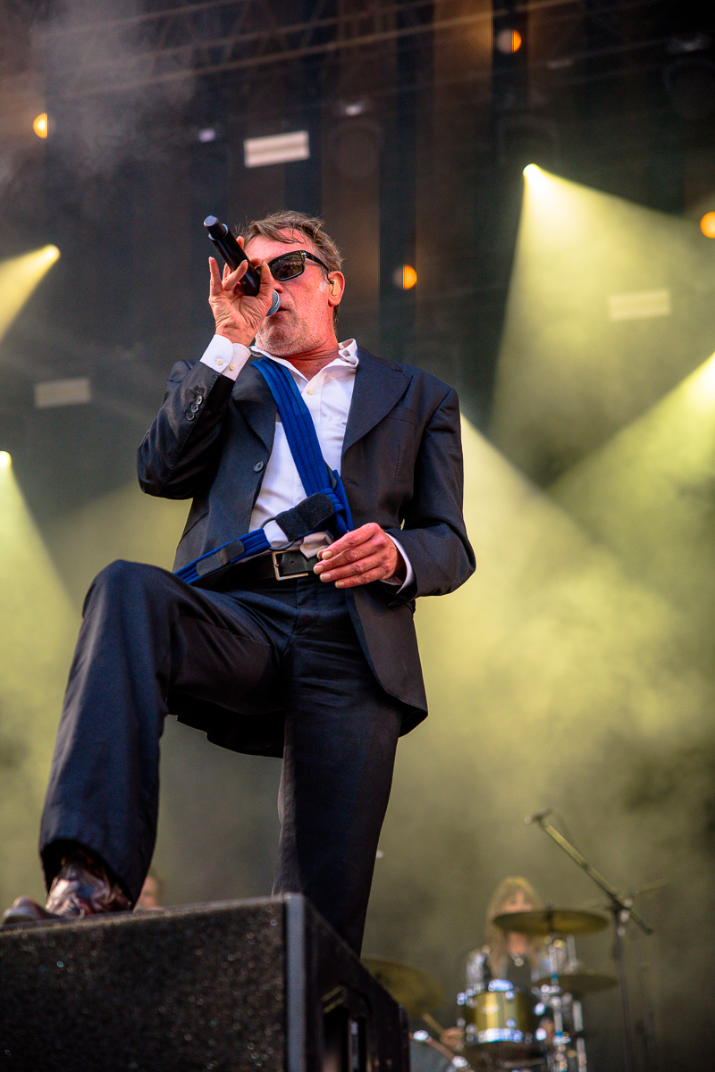 Daan @ Cactus festival, picture 3, photographed by Anais Callens - FrontView Magazine