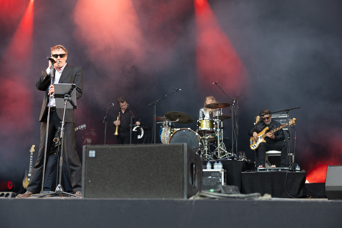 Daan @ Cactus festival, picture 4, photographed by Anais Callens - FrontView Magazine