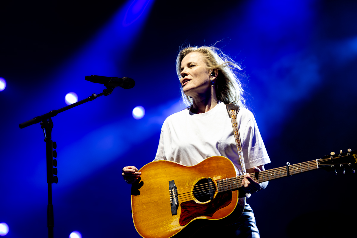 Ilse Delange @ Bospop, foto 4, foto's door Dorien Goetschalckx - FrontView Magazine