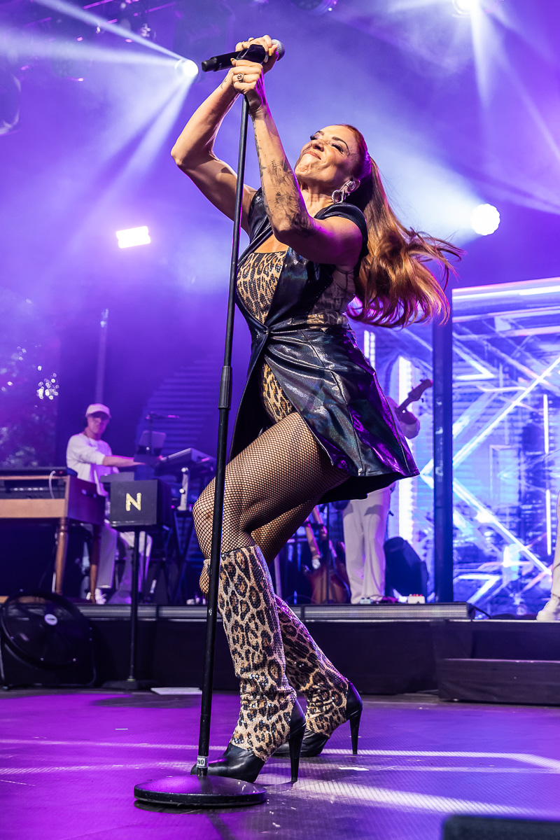 Natalia 20 Years Greatest Hits Tour 2025 @ OLT Rivierenhof, picture 6, photographed by Marc Verdonck - FrontView Magazine