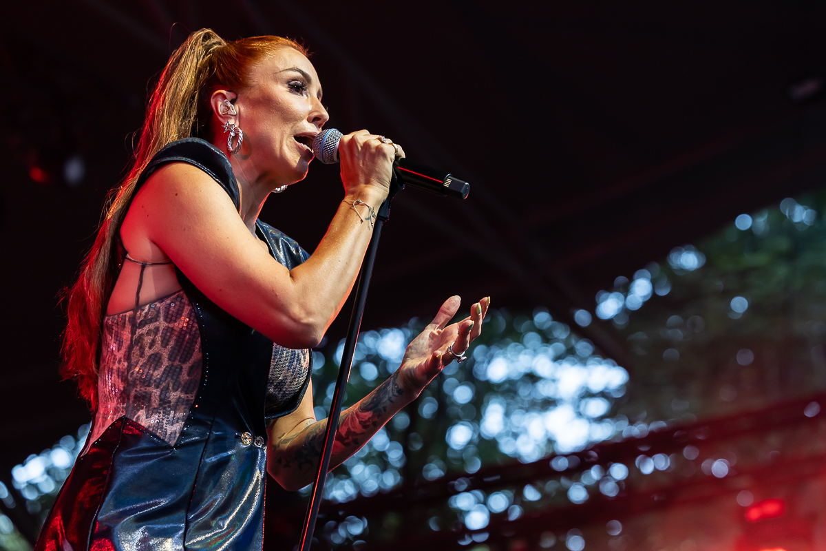 Natalia 20 Years Greatest Hits Tour 2025 @ OLT Rivierenhof, picture 12, photographed by Marc Verdonck - FrontView Magazine