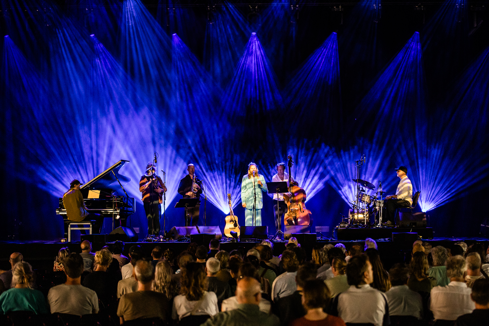 Chantal Acda & The North Sea Drifters @ Gent Jazz, picture 14, photographed by Jürgen Bruynooghe - FrontView Magazine
