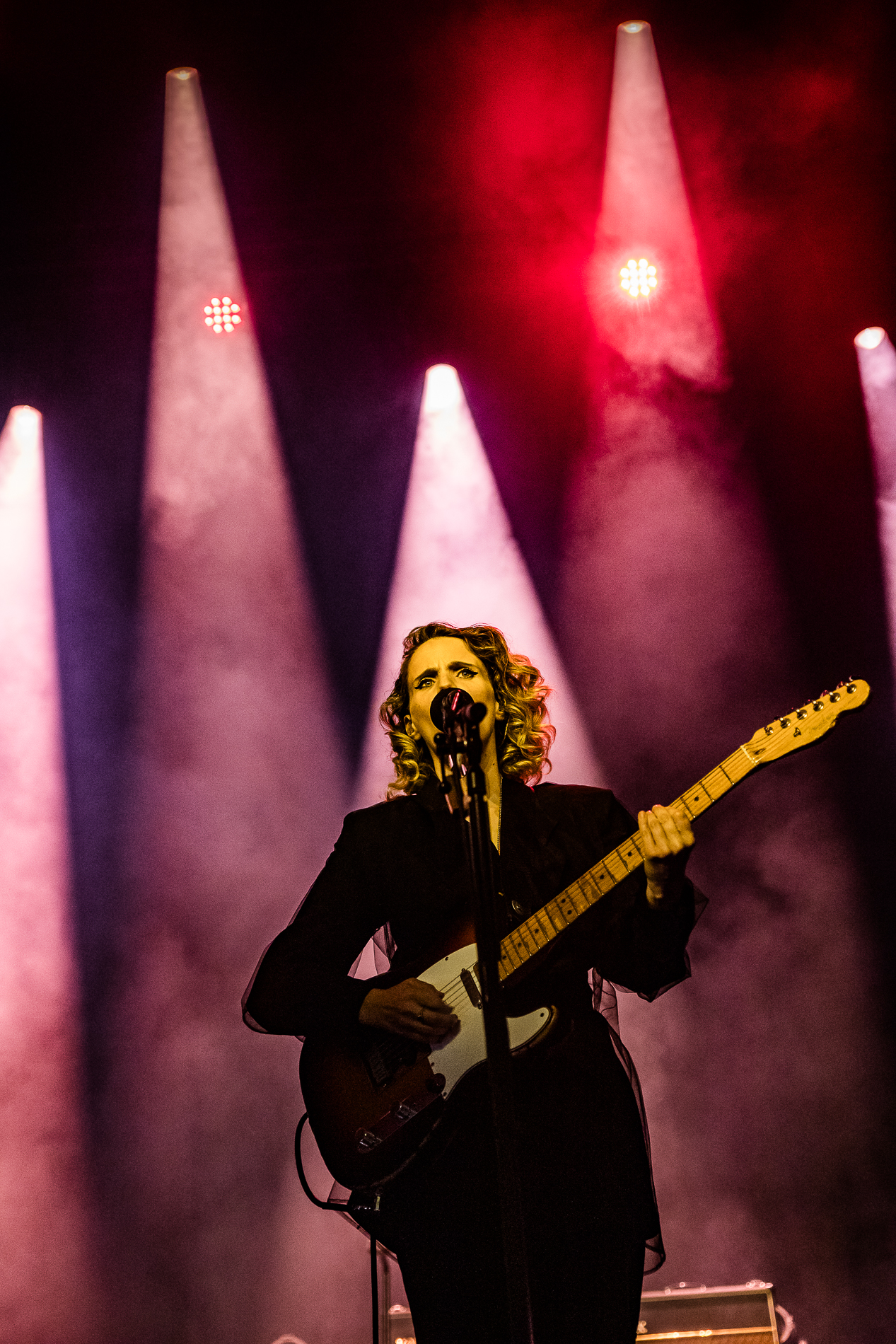 Anna Calvi @ Gent Jazz, foto 1, foto's door Jürgen Bruynooghe - FrontView Magazine