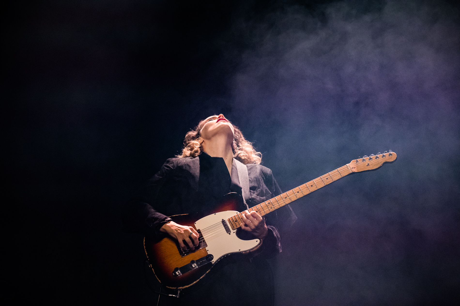 Anna Calvi @ Gent Jazz, foto 13, foto's door Jürgen Bruynooghe - FrontView Magazine