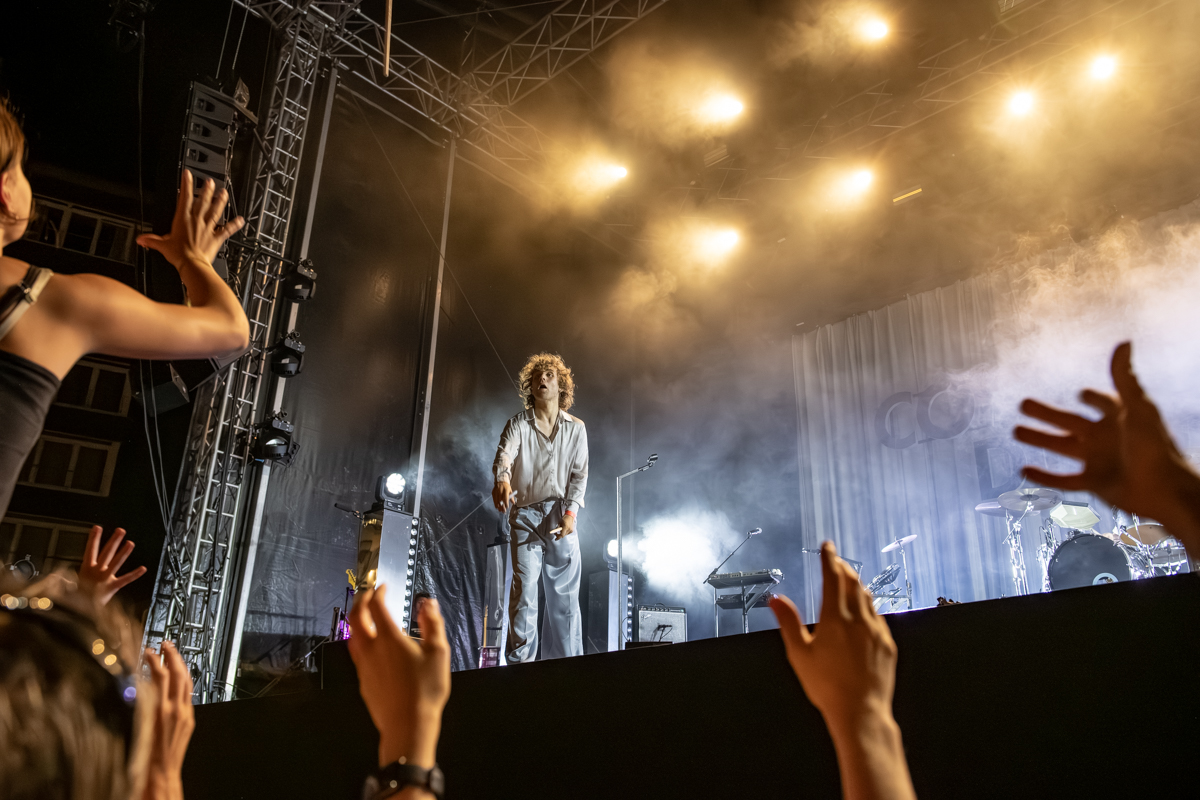 Compact Disk Dummies @ Kneistival, picture 19, photographed by Bart Janssens - FrontView Magazine