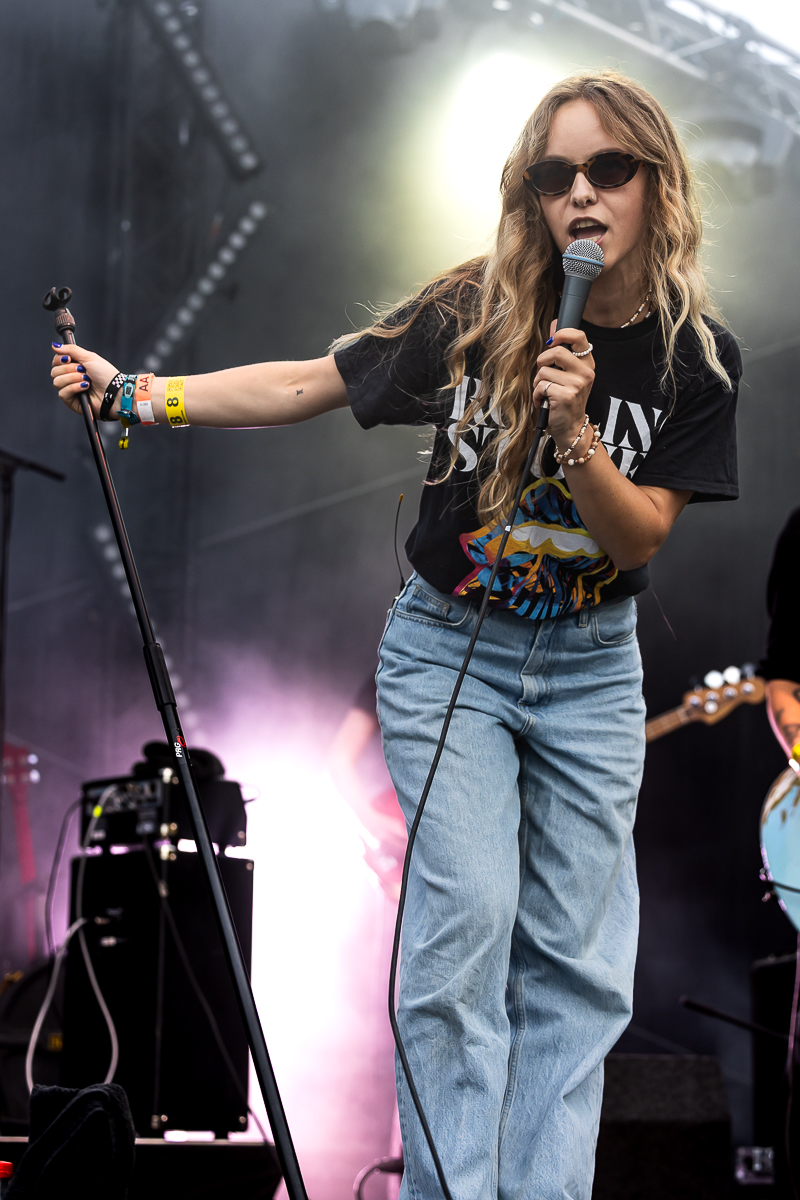 Alica Mae @ Beach Festival Nieuwpoort 2025, picture 5, photographed by Marc Verdonck - FrontView Magazine