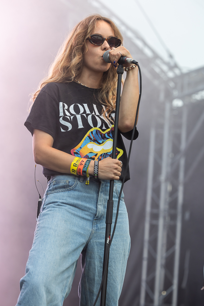 Alica Mae @ Beach Festival Nieuwpoort 2025, picture 11, photographed by Marc Verdonck - FrontView Magazine