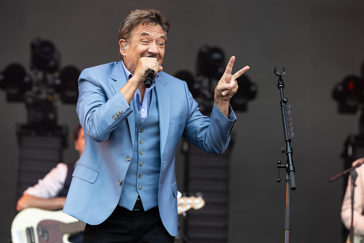 Bart Peeters @ Beach Festival Nieuwpoort 2025, picture 3, photographed by Marc Verdonck - FrontView Magazine