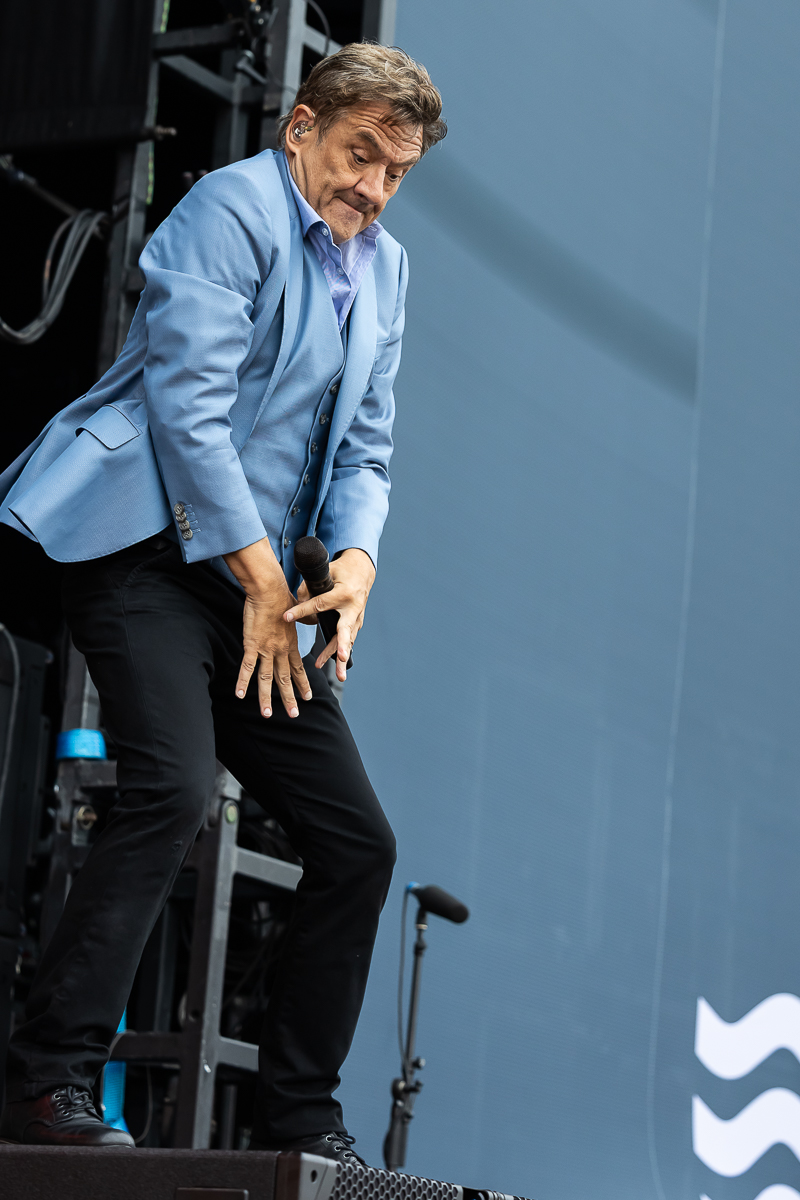 Bart Peeters @ Beach Festival Nieuwpoort 2025, picture 6, photographed by Marc Verdonck - FrontView Magazine
