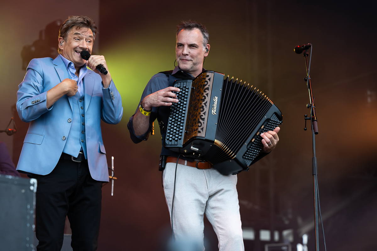 Bart Peeters @ Beach Festival Nieuwpoort 2025, picture 8, photographed by Marc Verdonck - FrontView Magazine