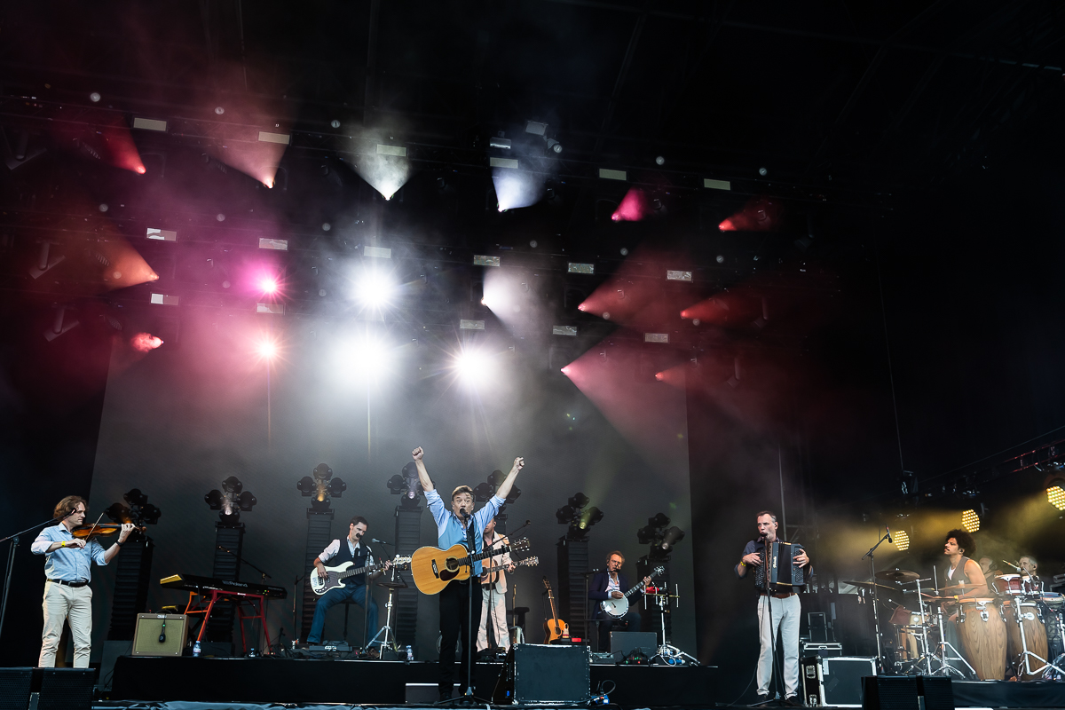 Bart Peeters @ Beach Festival Nieuwpoort 2025, picture 14, photographed by Marc Verdonck - FrontView Magazine