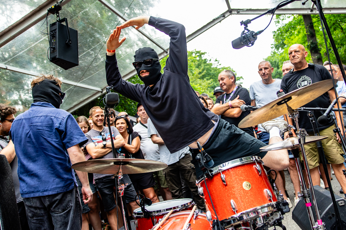 Equal Idiots @ Rock Herk, picture 9, photographed by Dorien Goetschalckx - FrontView Magazine